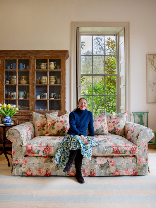 A Guide to Our European Shipping Costs for Sofas